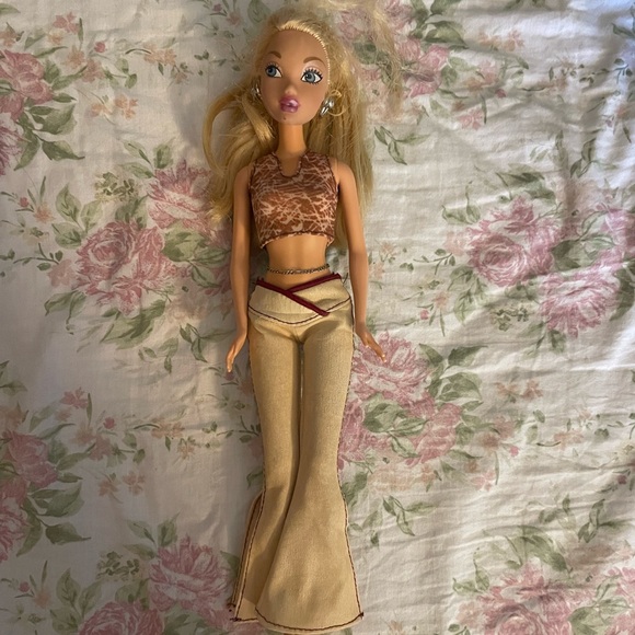 My Scene Barbie Dolls - Picture 2 of 9